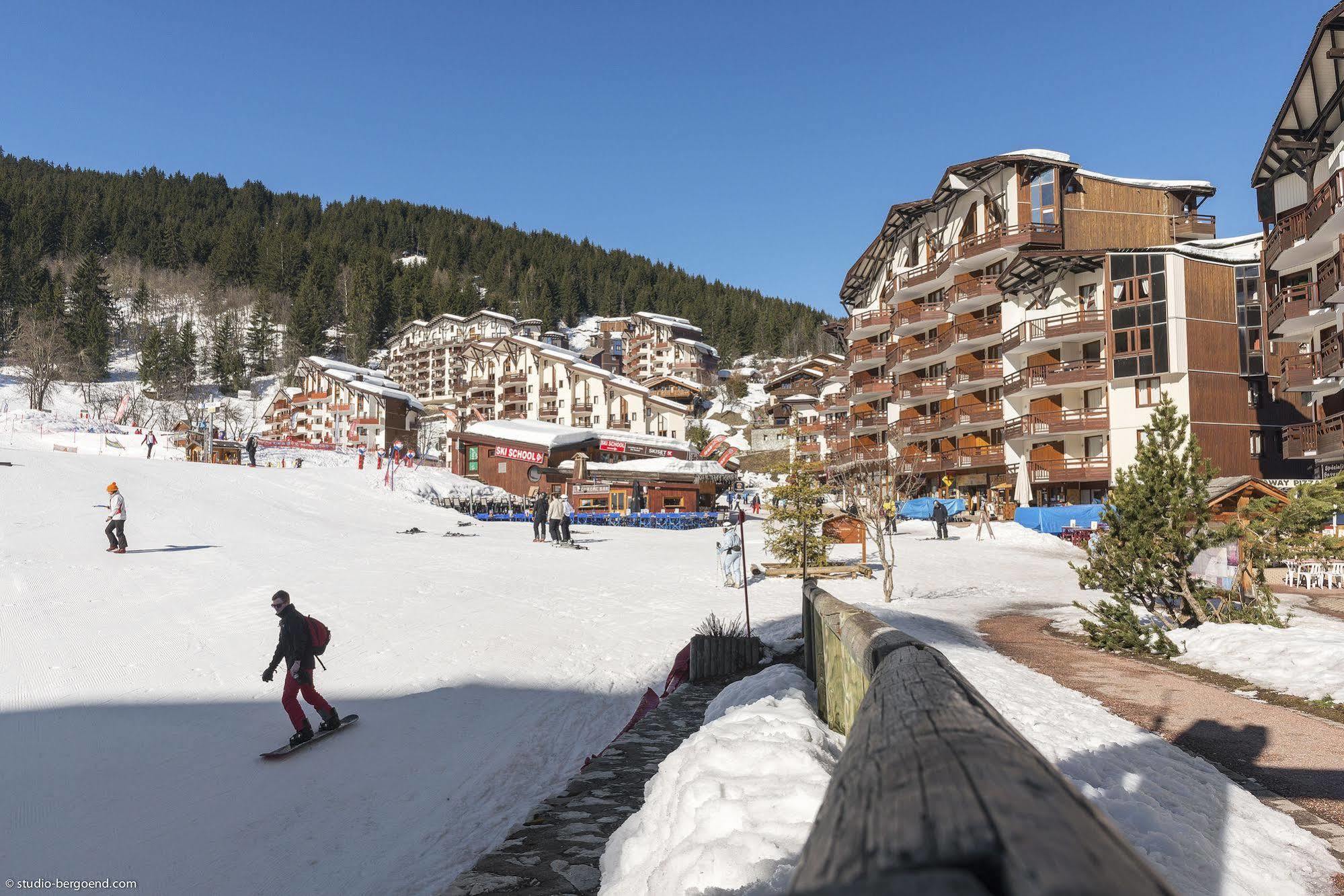 Residence Pierre & Vacances Le Britania La Tania Exterior photo